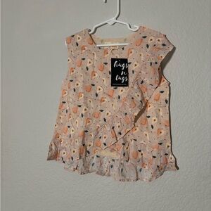 Hugs n Tugs — Peach Floral Girl’s Top
